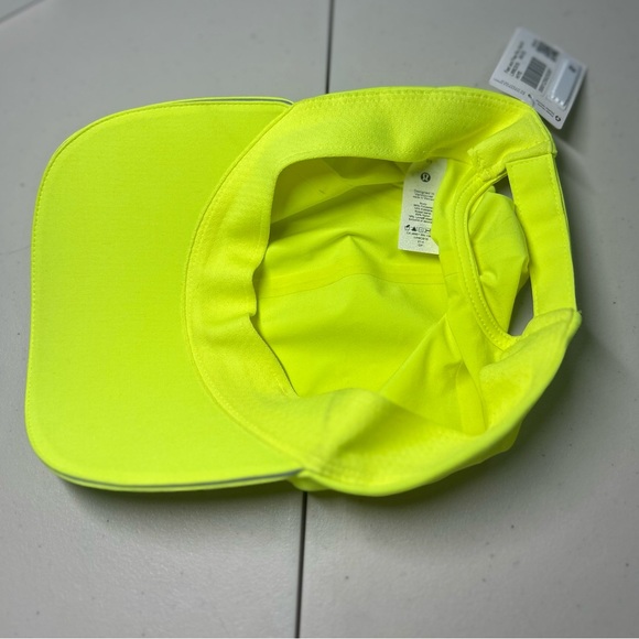 Lululemon Fast and Free Run Hat Hyper Yellow NWT - Picture 3 of 6